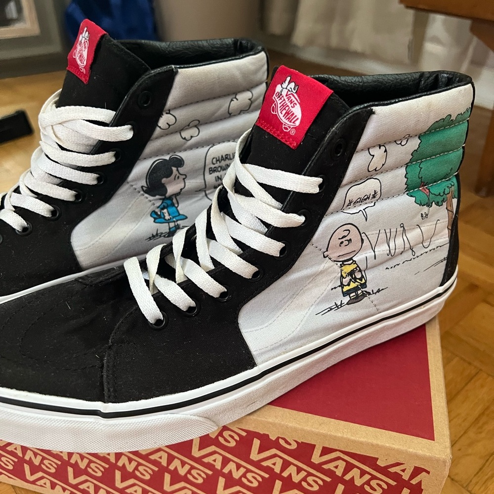 Vans shoes- Peanuts by Schulz- men US 11